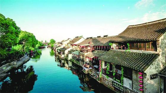 探索建設(shè)特色小鎮(zhèn)，破解城鄉(xiāng)環(huán)保難題