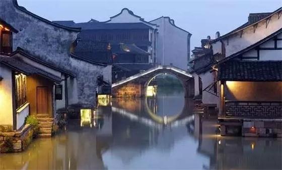 特色小鎮(zhèn)成旅游風(fēng)口，出游人次再創(chuàng)新高
